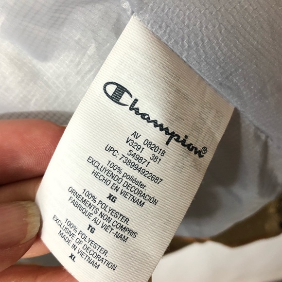 🔴SOLD🔴Champion gold NASA puffer jacket size XL - Picture 11 of 13